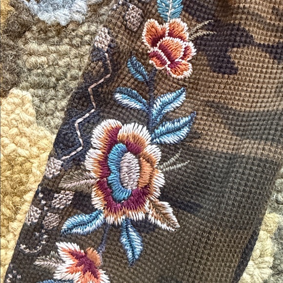 Johnny was never worn hoodie L - Picture 3 of 5